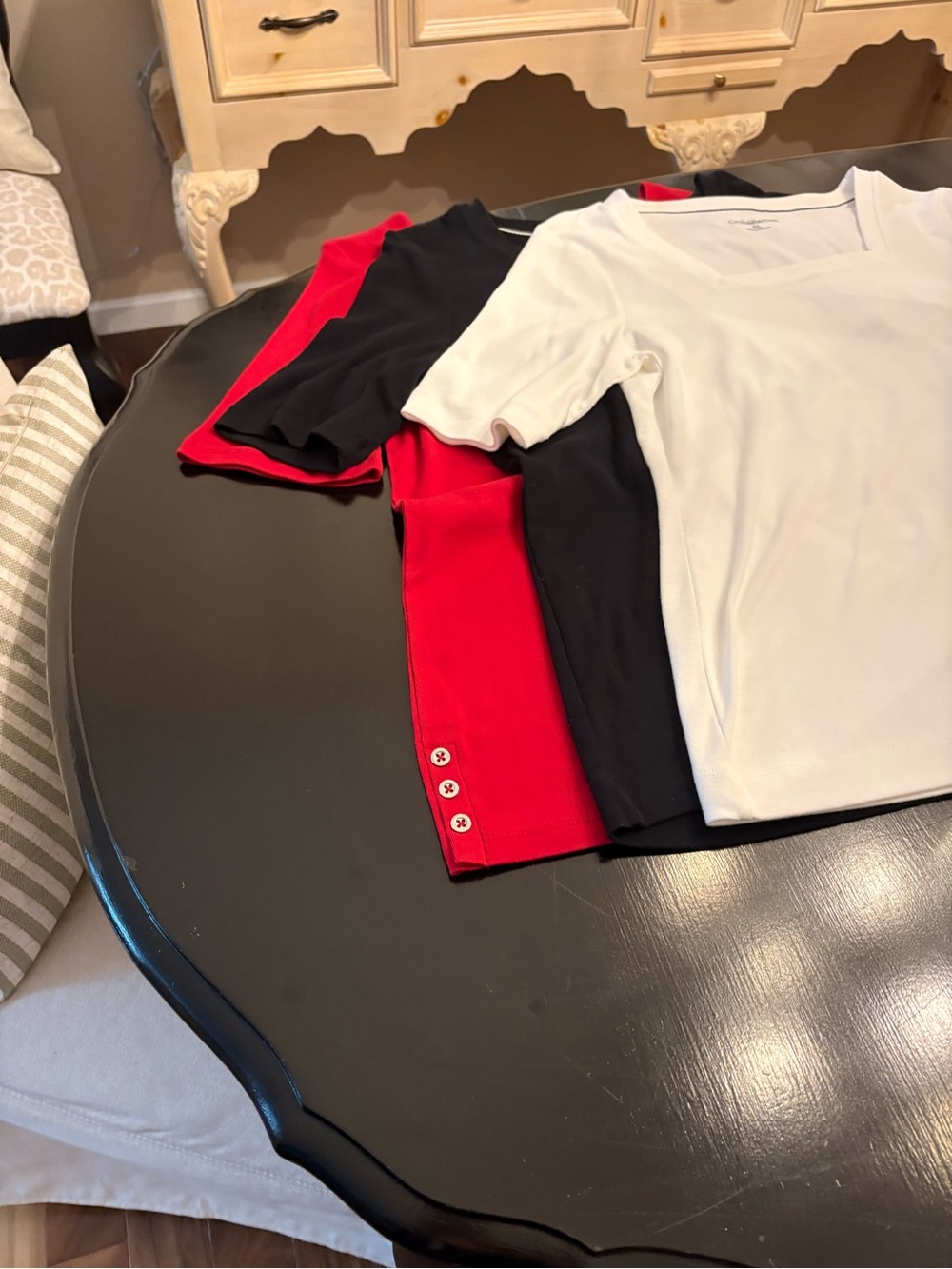 croft & barrow women’s elbow Sleeve Tees in White, Black & Red